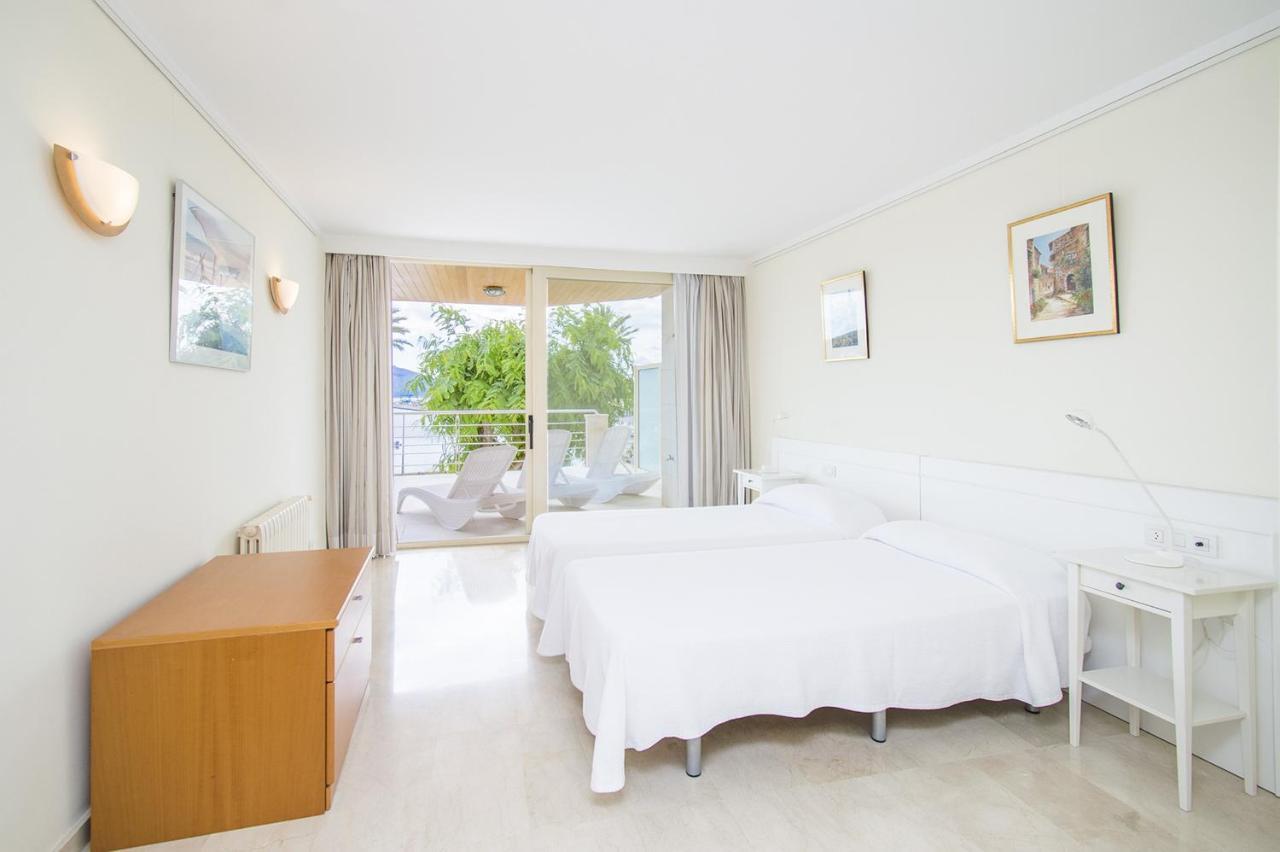 Apartamento Seafront Ap Acuario Puerto Pollensa Exterior foto